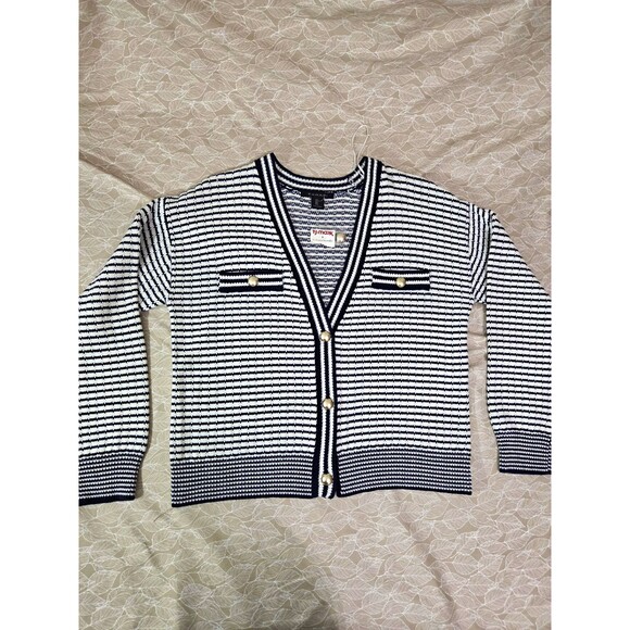 Tahari Sweaters - Tahari Navy White stripe button Long sleeve Sweater Large